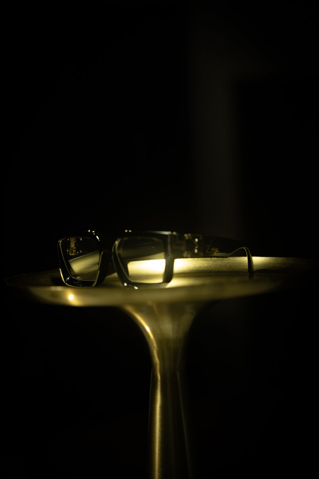 Classy square frames
