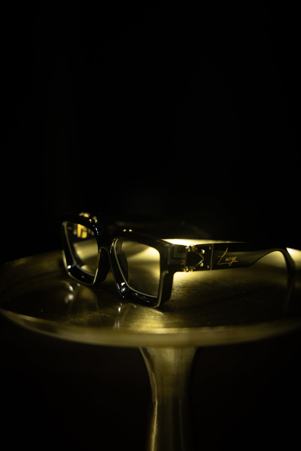 Classy square frames